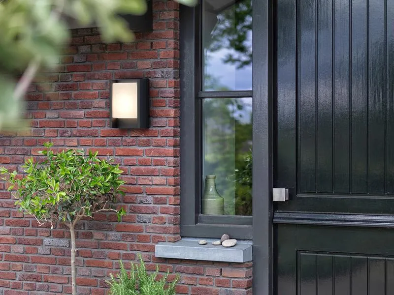 Philips myGarden Wandleuchte Arbour, 600 lm, Anthrazit + Sensor Philips myGarden Wandleuchte Arbour, 600 lm, Anthrazit + Sensor