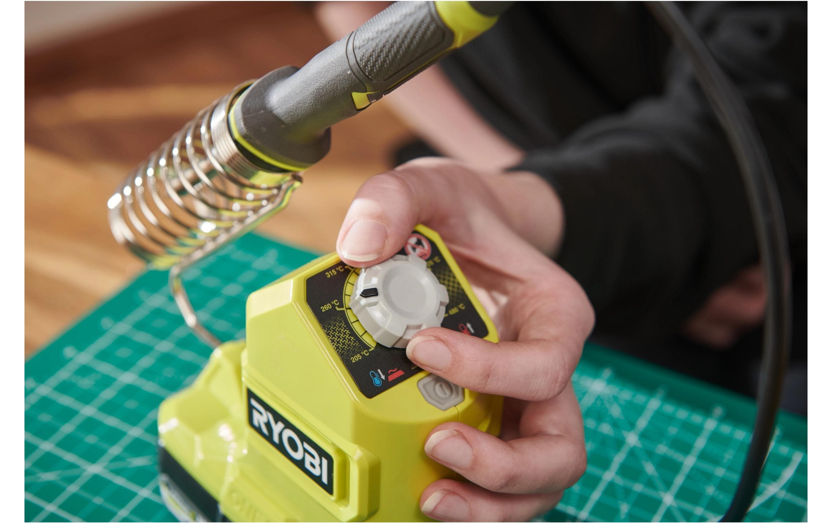 RYOBI Akku-Lötkolben RSI18-0