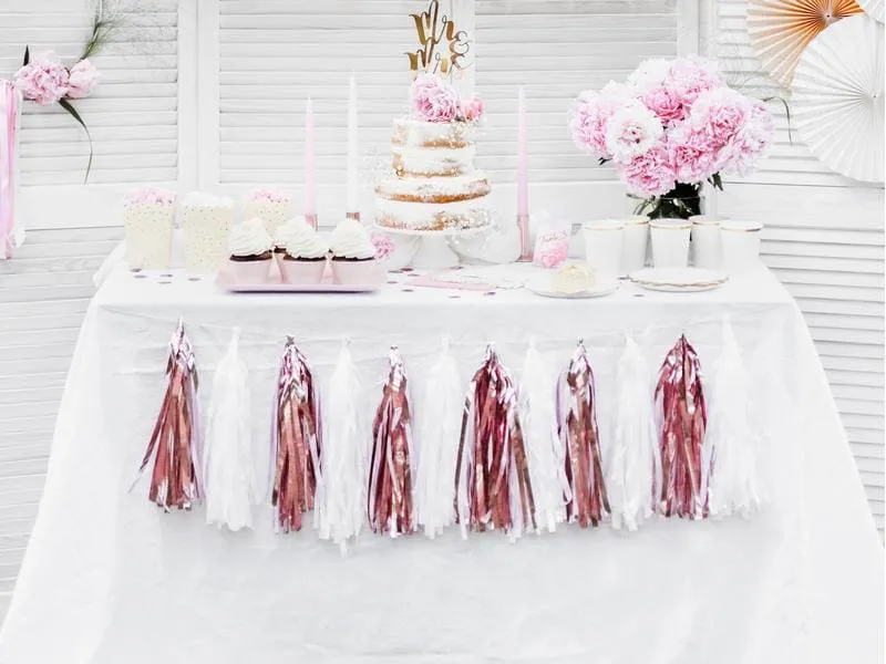 Partydeco Girlande Quasten 1.5 m, 12 Pompons, Rosa Partydeco Girlande Quasten 1.5 m, 12 Pompons, Rosa