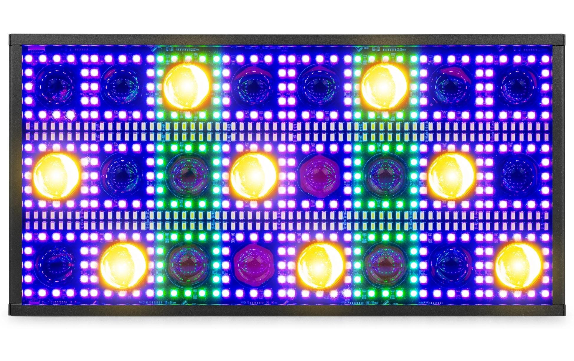 BeamZ Attack 3-in-1 Strobe Blinder und Wash RGB+CW+WW