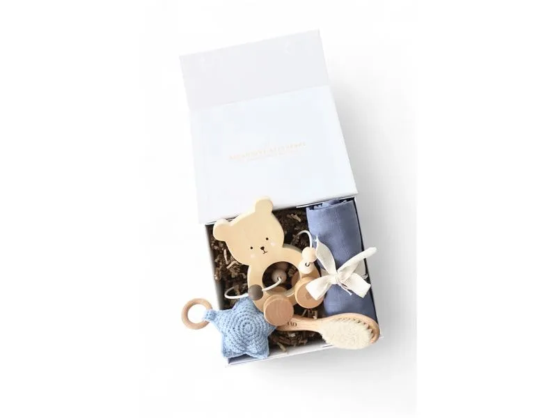 Oykami Baby Geschenkbox «Helsinki» Bär Blau Oykami Baby Geschenkbox «Helsinki» Bär Blau