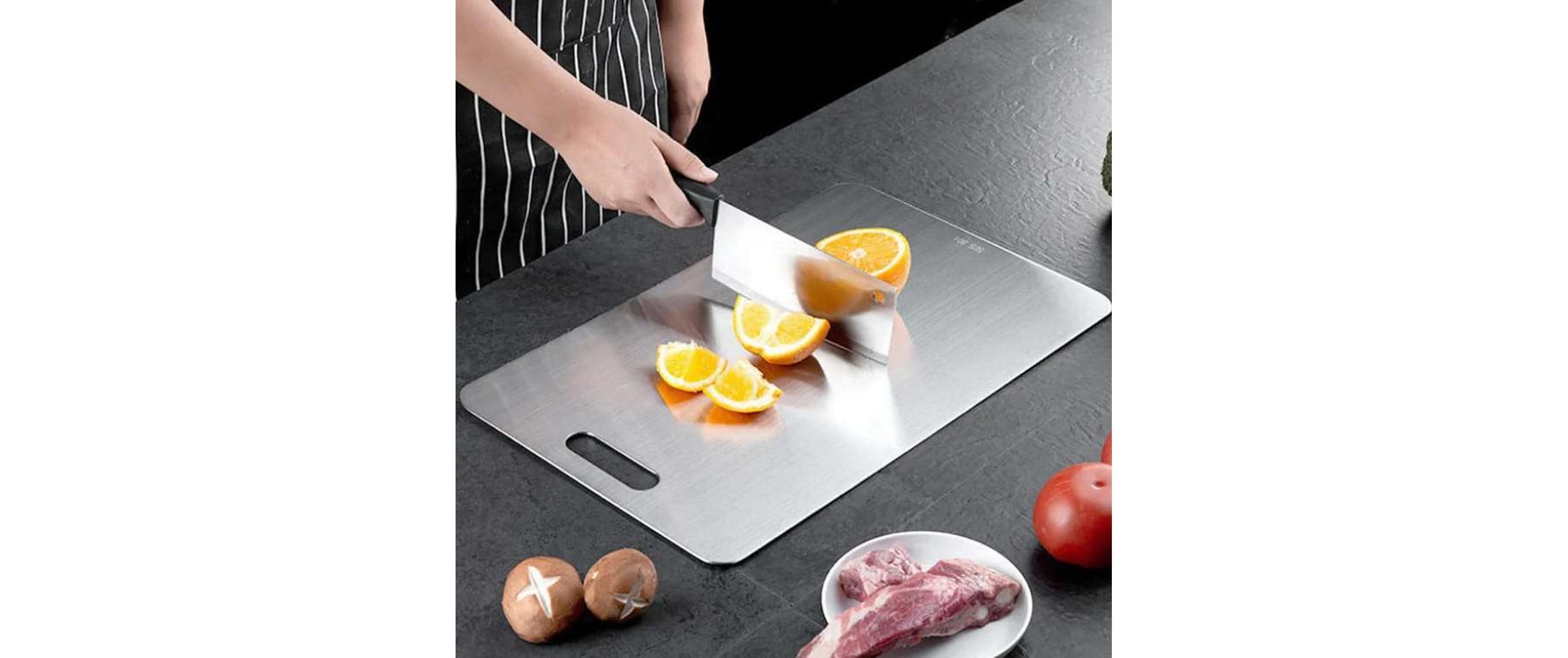 Hermia Schneidebrett aus Edelstahl 24 cm x 34 cm