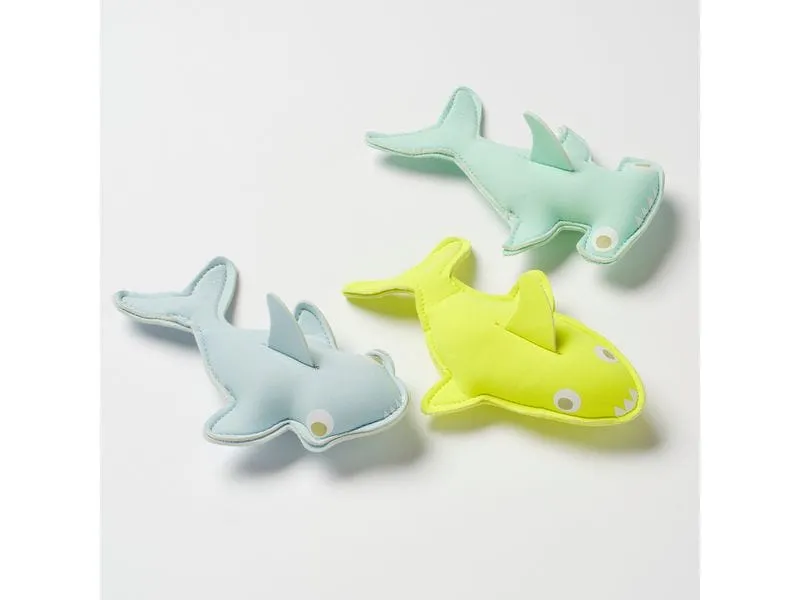 Sunnylife Salty the Shark Dive Buddies Aqua Set of 3 Neongelb Sunnylife Salty the Shark Dive Buddies Aqua Set of 3 Neongelb