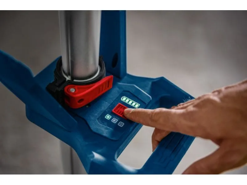 Bosch Professional Akku-Bauleuchte PRO GLT18V-5000 mit Stativ