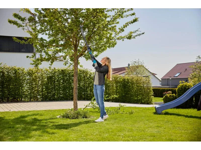 GARDENA Akku-Astschere EasyCut 110/18 V P4A solo GARDENA Akku-Astschere EasyCut 110/18 V P4A solo
