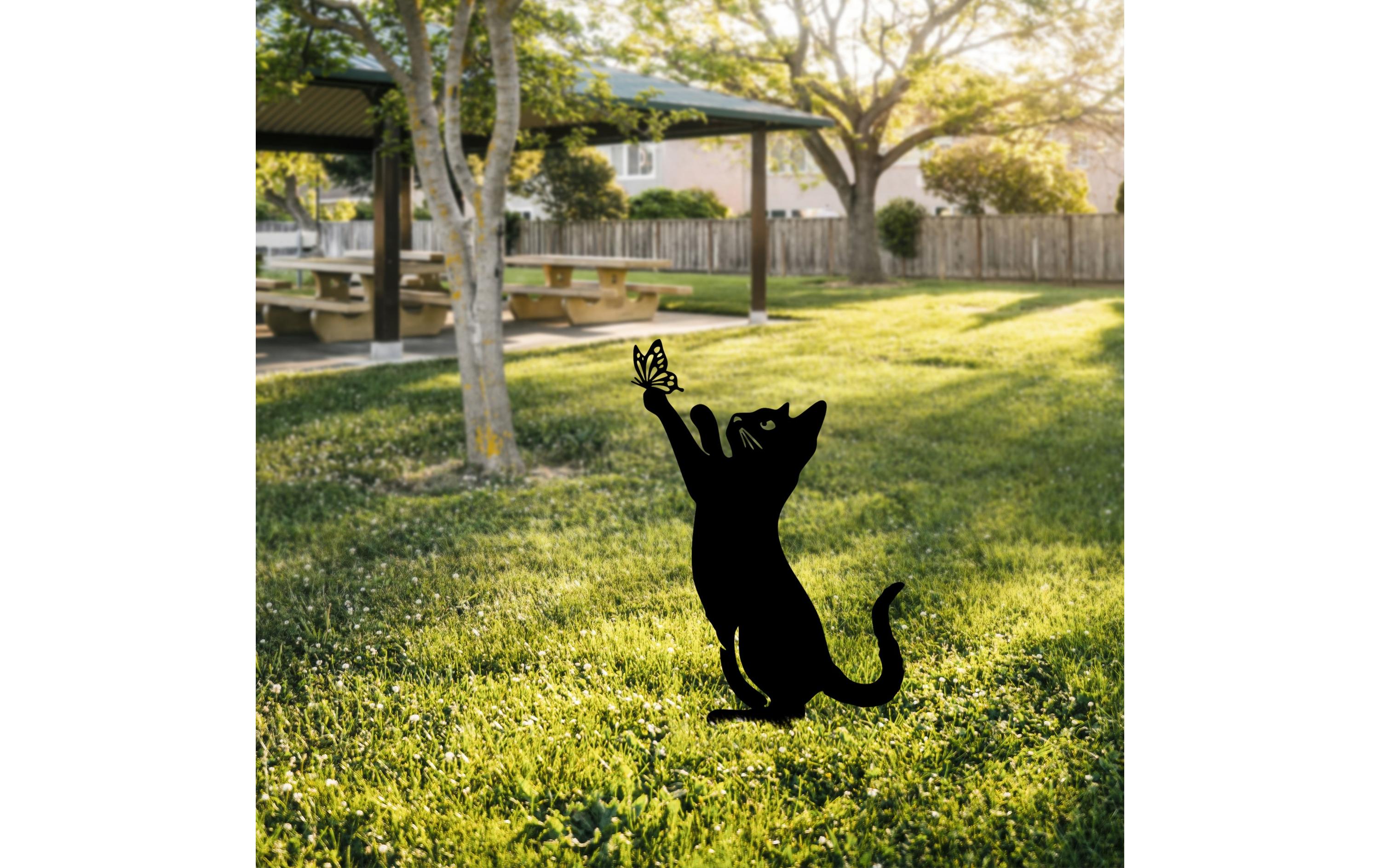 Wallxpert Gartenstecker Katze mit Schmeterling 49 x 24 cm