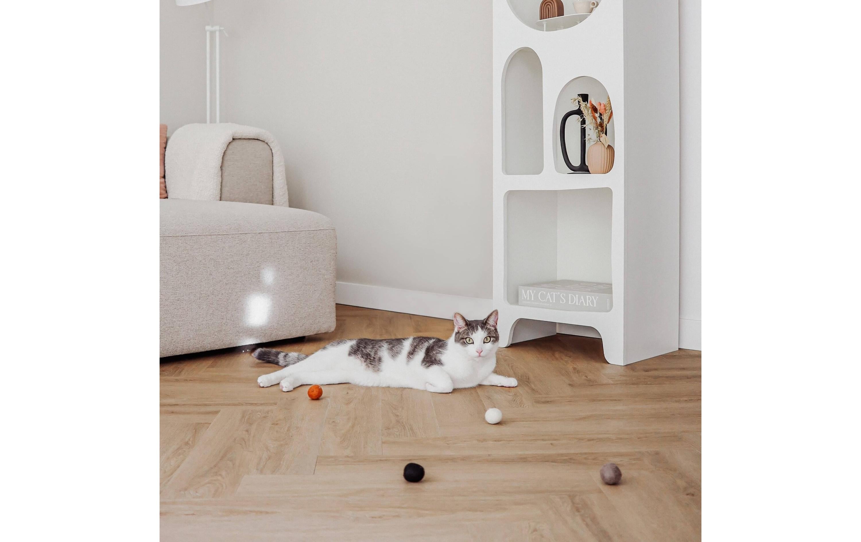 District 70 Katzen-Spielzeug Glow Felt Ball Toys, 35 mm, 4 Stück District 70 Katzen-Spielzeug Glow Felt Ball Toys, 35 mm, 4 Stück