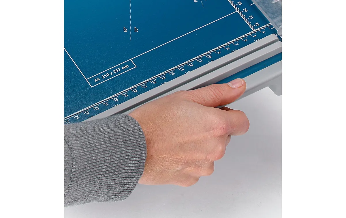 Dahle Hebelschneidegerät 502 A4 32 cm, 8 Blatt Dahle Hebelschneidegerät 502 A4 32 cm, 8 Blatt