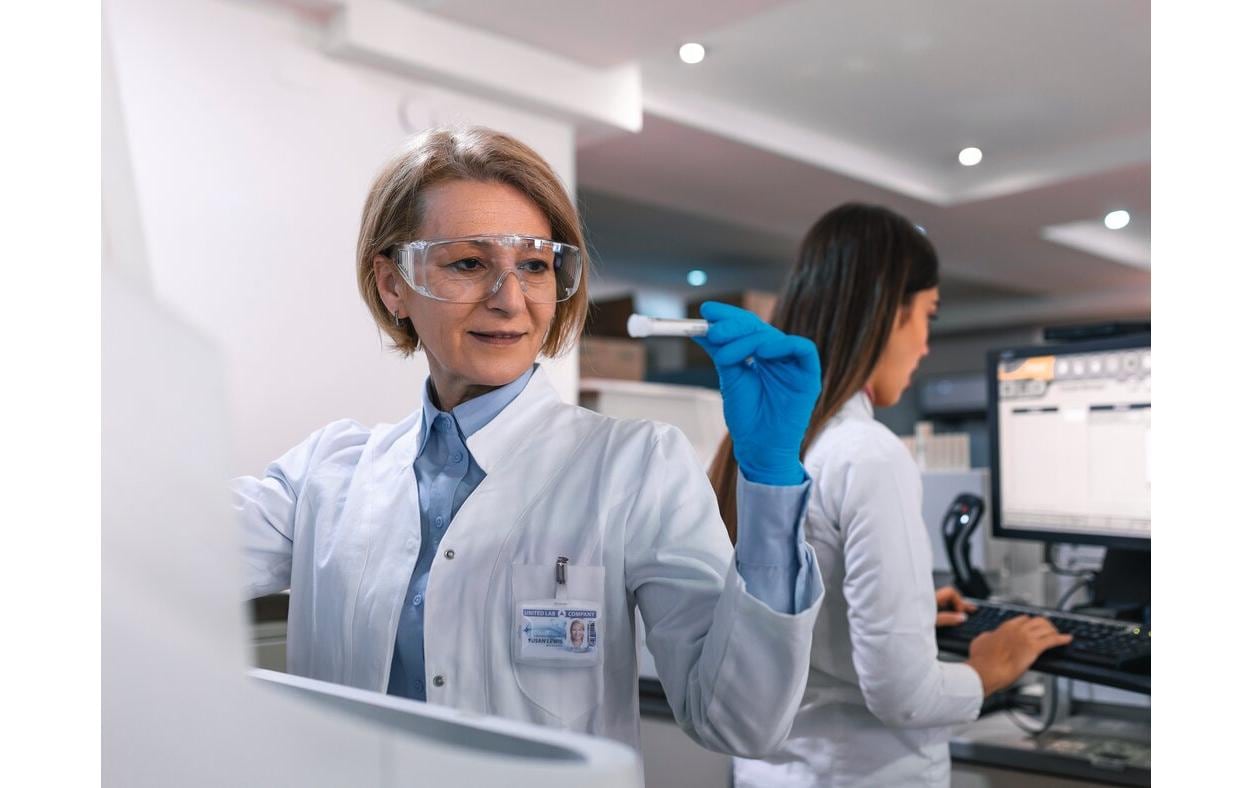 DURABLE Ausweishalter reXycle 2 Karten mit Clip, 25 Stück