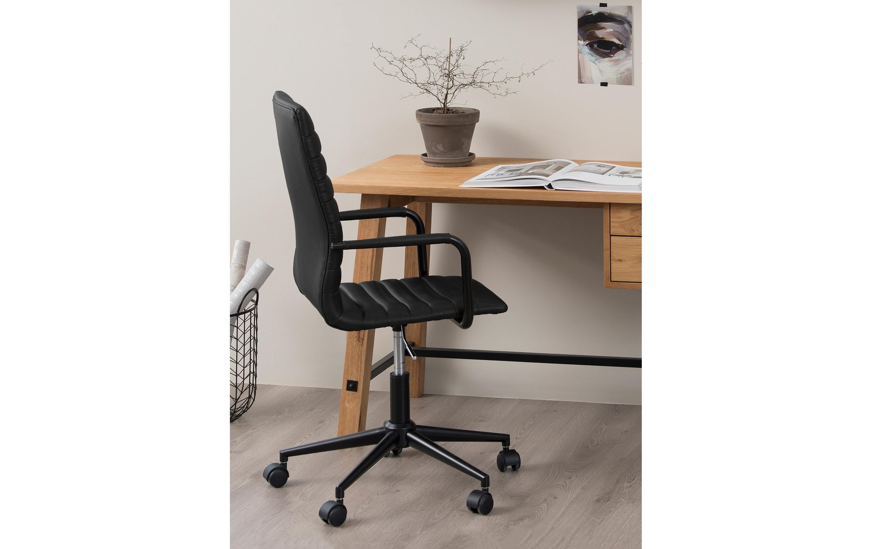 AC Design Bürostuhl Winslow, mit Polsterrücken und Armlehnen, Schwarz