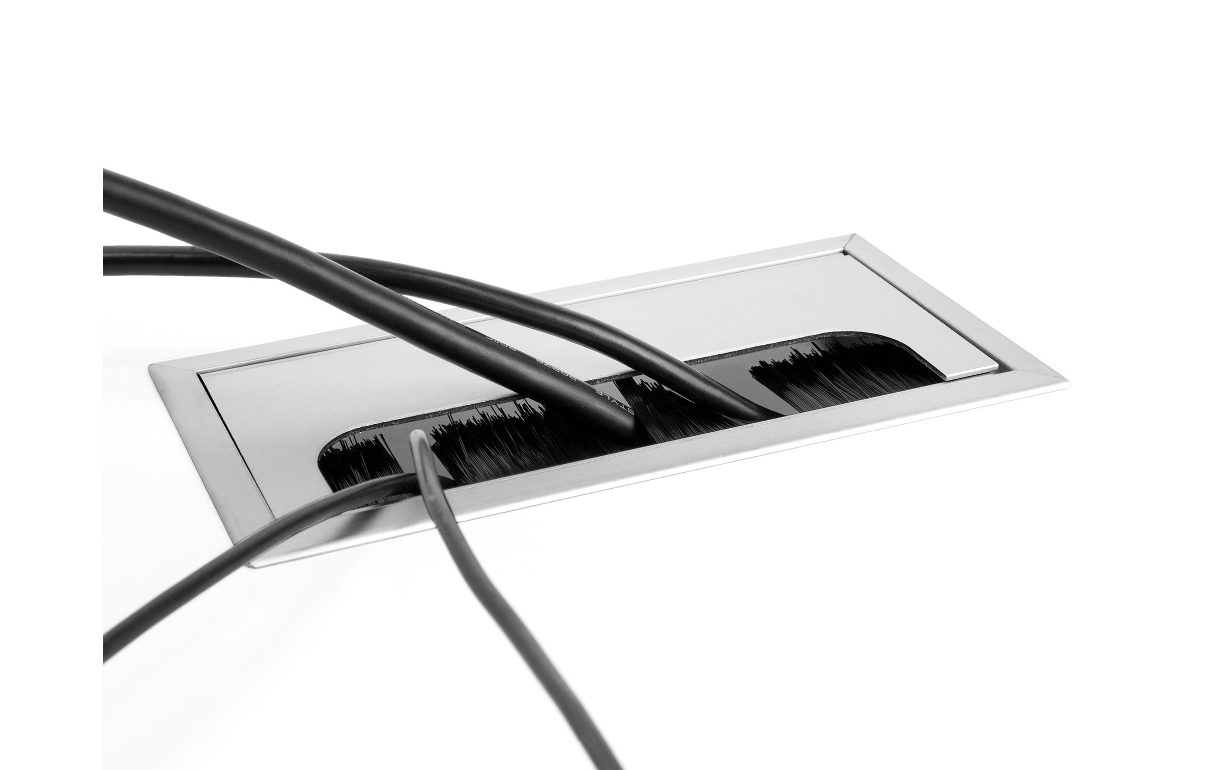 Delock Einbaurahmen für Tisch mit Bürste 80x80x28mm, Silber