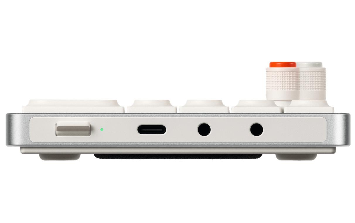 Teenage Engineering Synthesizer OP-1 field