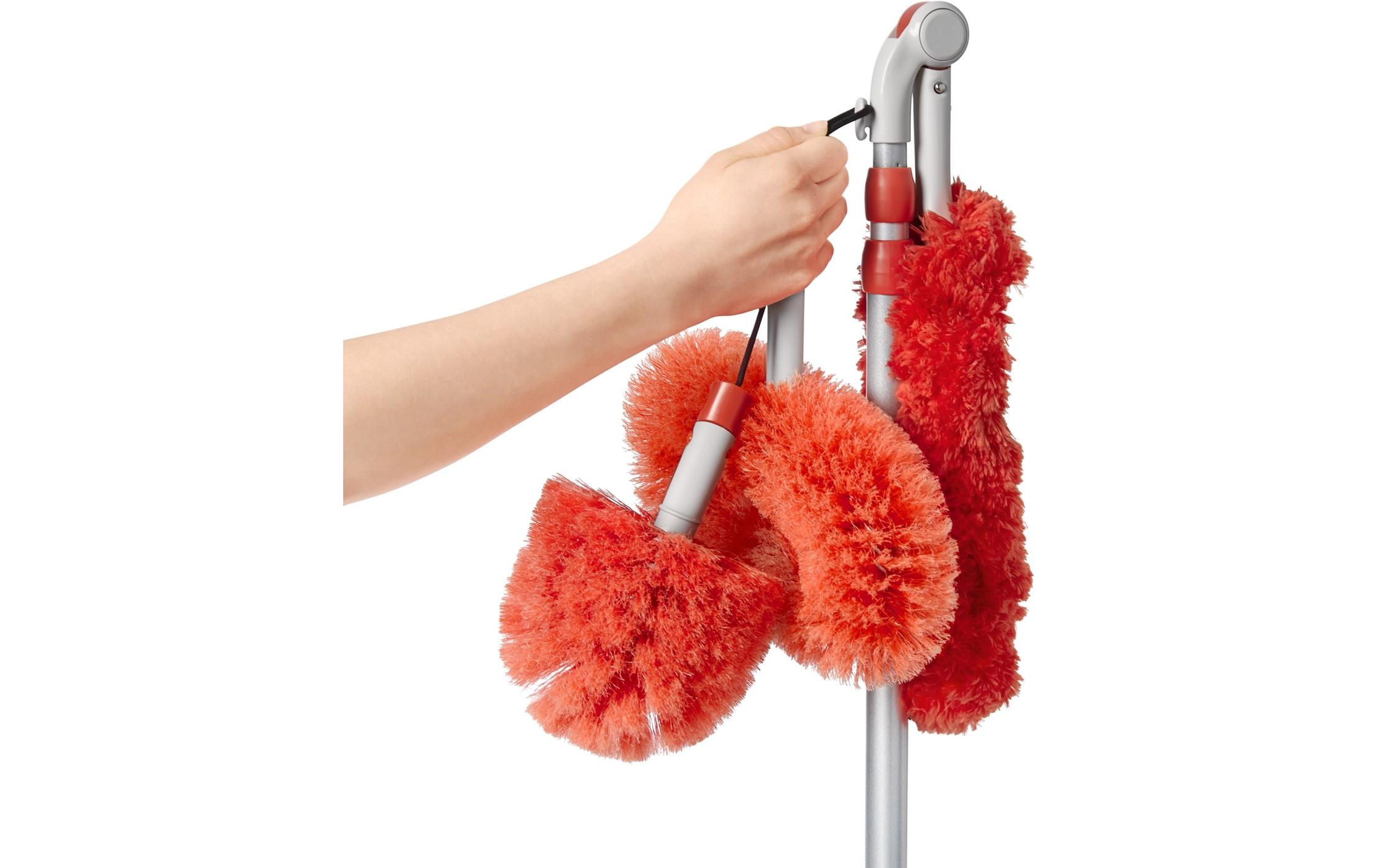 Oxo Good Grips Ausziehbarer Mikrofaser-Staubwischer mit Aufsätzen