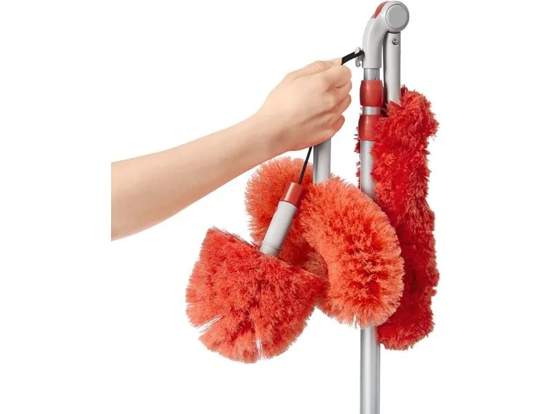Oxo Good Grips Ausziehbarer Mikrofaser-Staubwischer mit Aufsätzen Oxo Good Grips Ausziehbarer Mikrofaser-Staubwischer mit Aufsätzen
