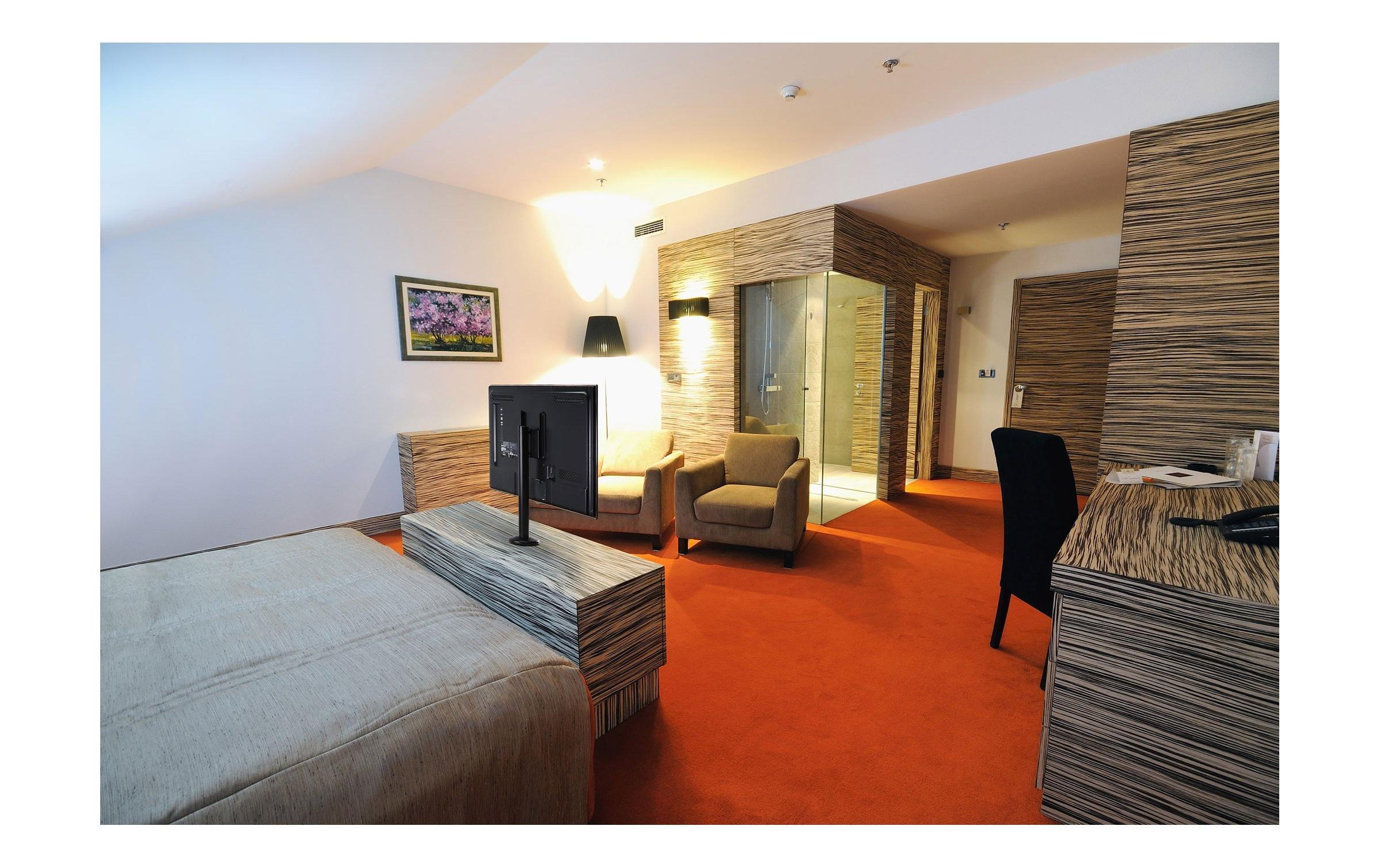 Peerless-AV Tischhalterung HP447 bis 34 kg – Schwarz