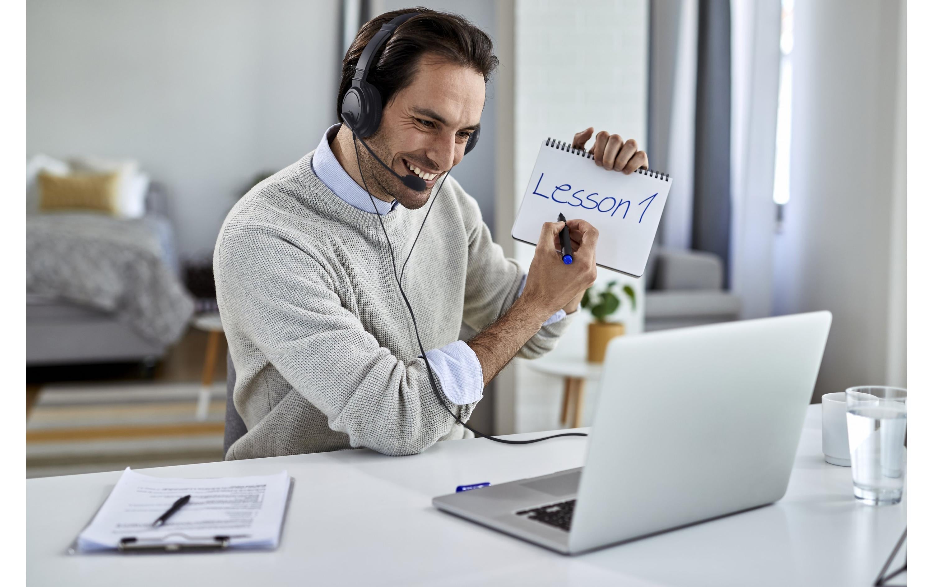 Kensington USB HiFi-Kopfhörer mit Mikrofon und Lautstärkeregler