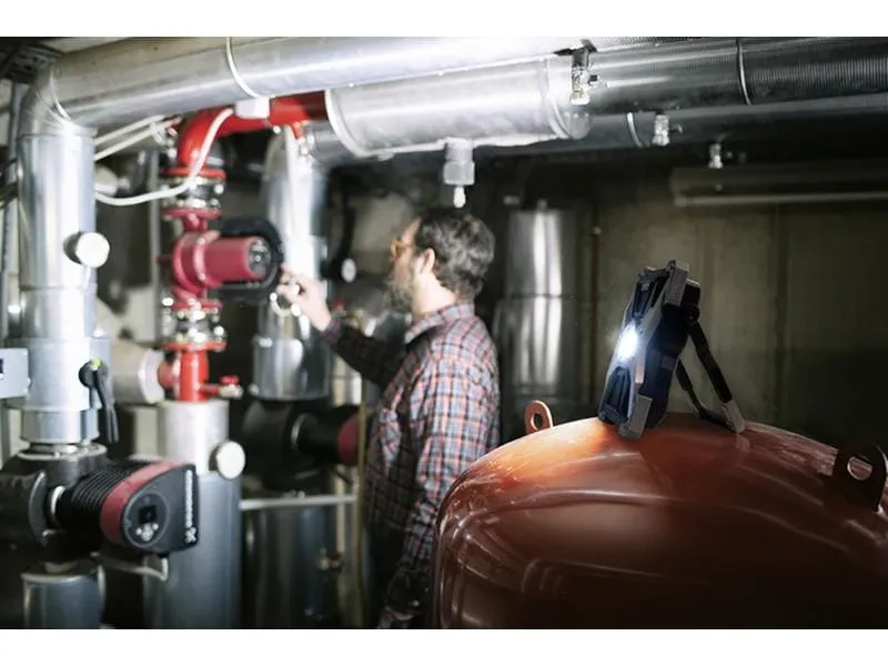 Brennenstuhl Akku Scheinwerfer LED 30 W inkl. Bluetooth Lautsprecher