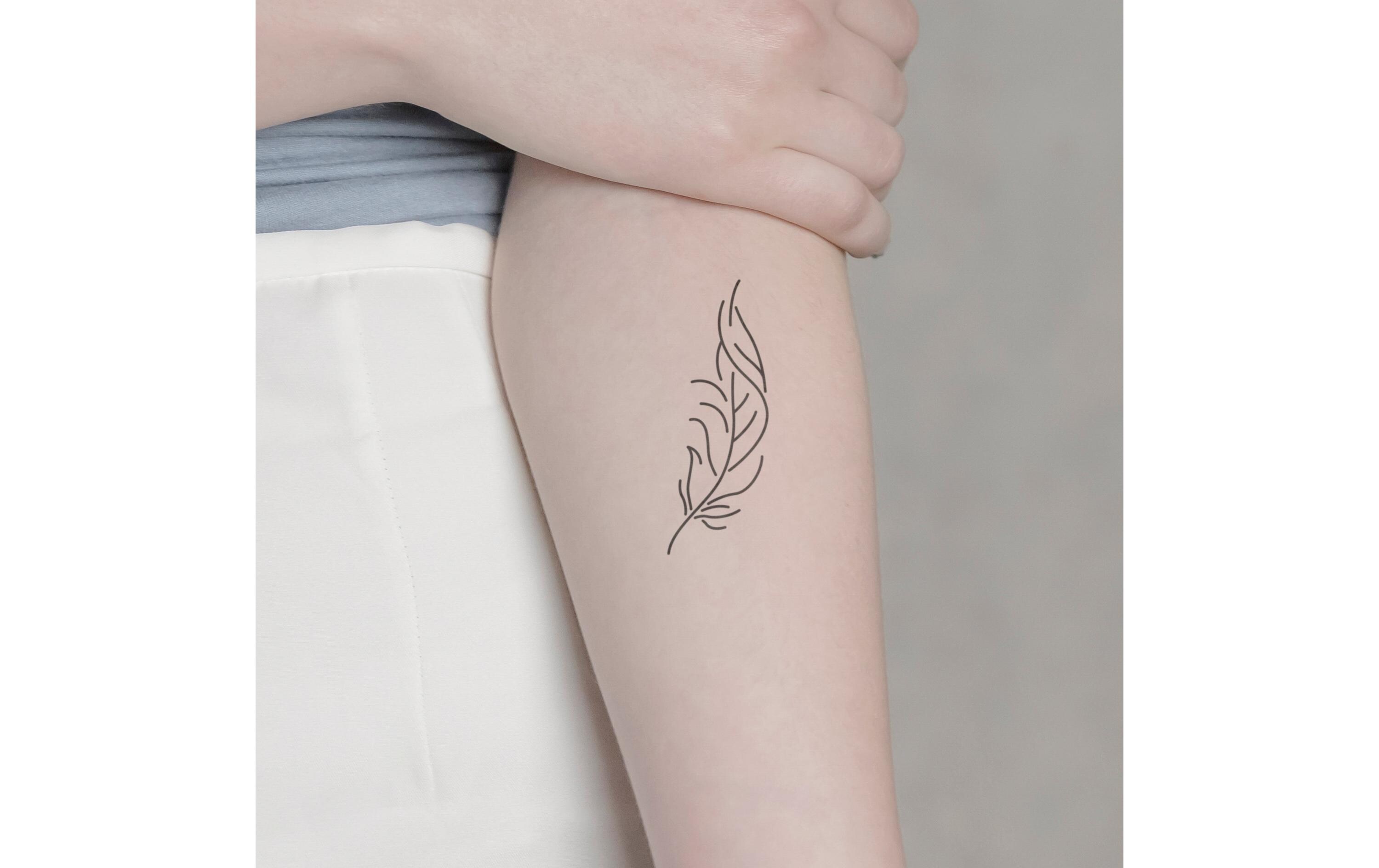 minink Tattoo Feder geschwungen Grösse: L (3.6 cm x 6.6 cm)