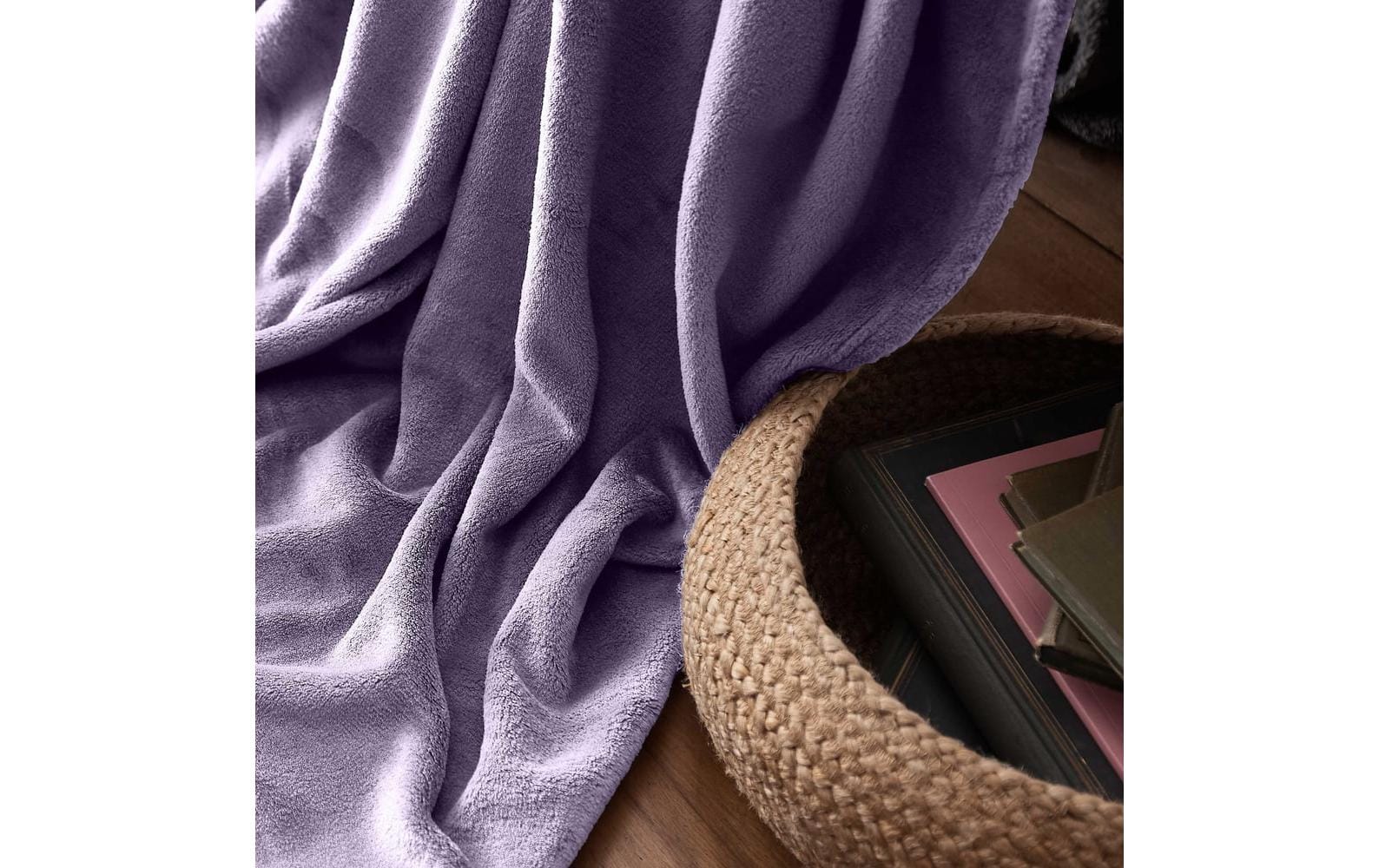 Lumaland Kuscheldecke Lila 240 x 220 cm