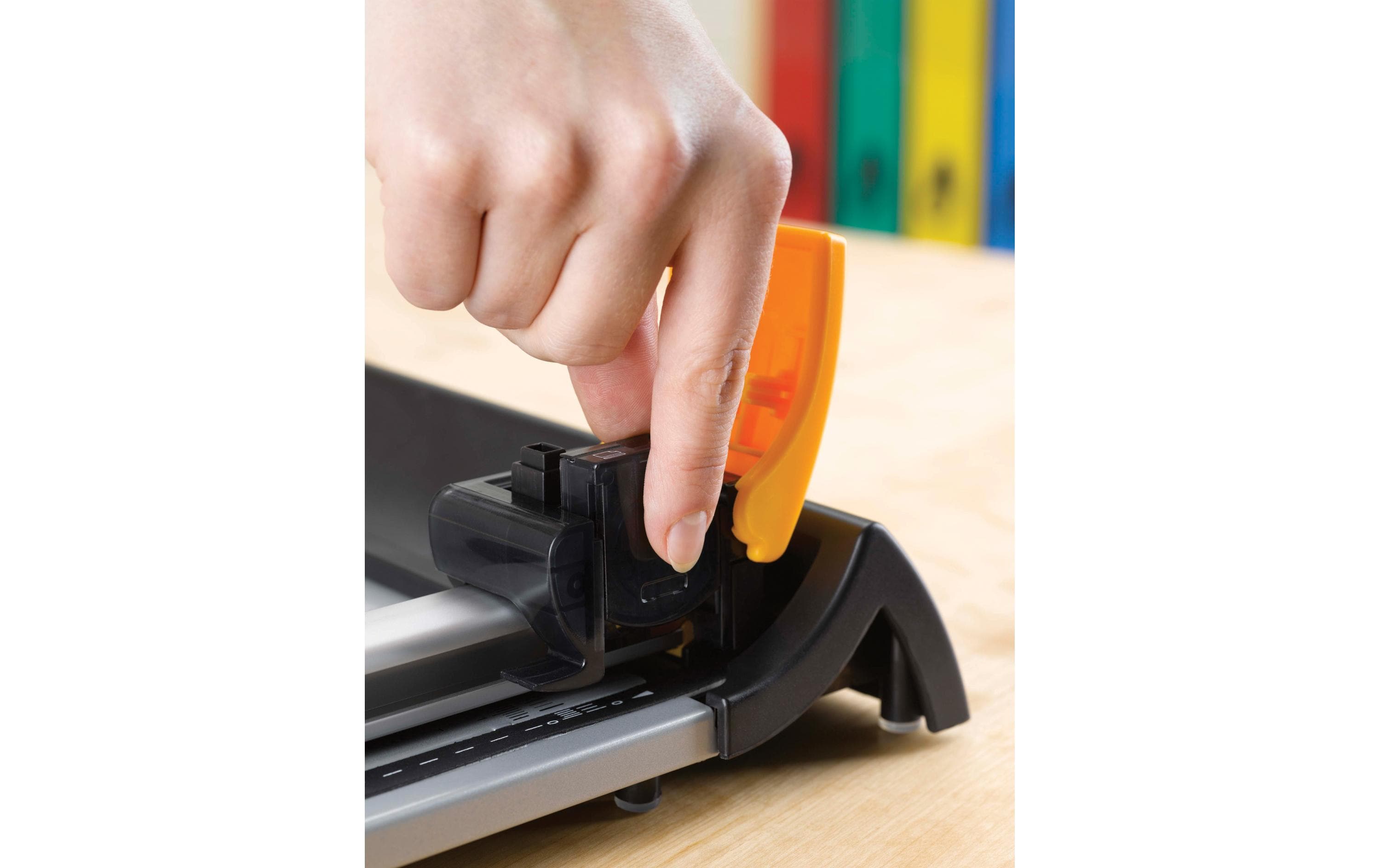 Fellowes Rollenschneidegerät Neutron A4 32 cm, 10 Blatt